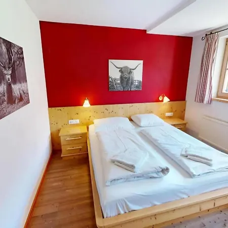 Detached In Nyaraló *